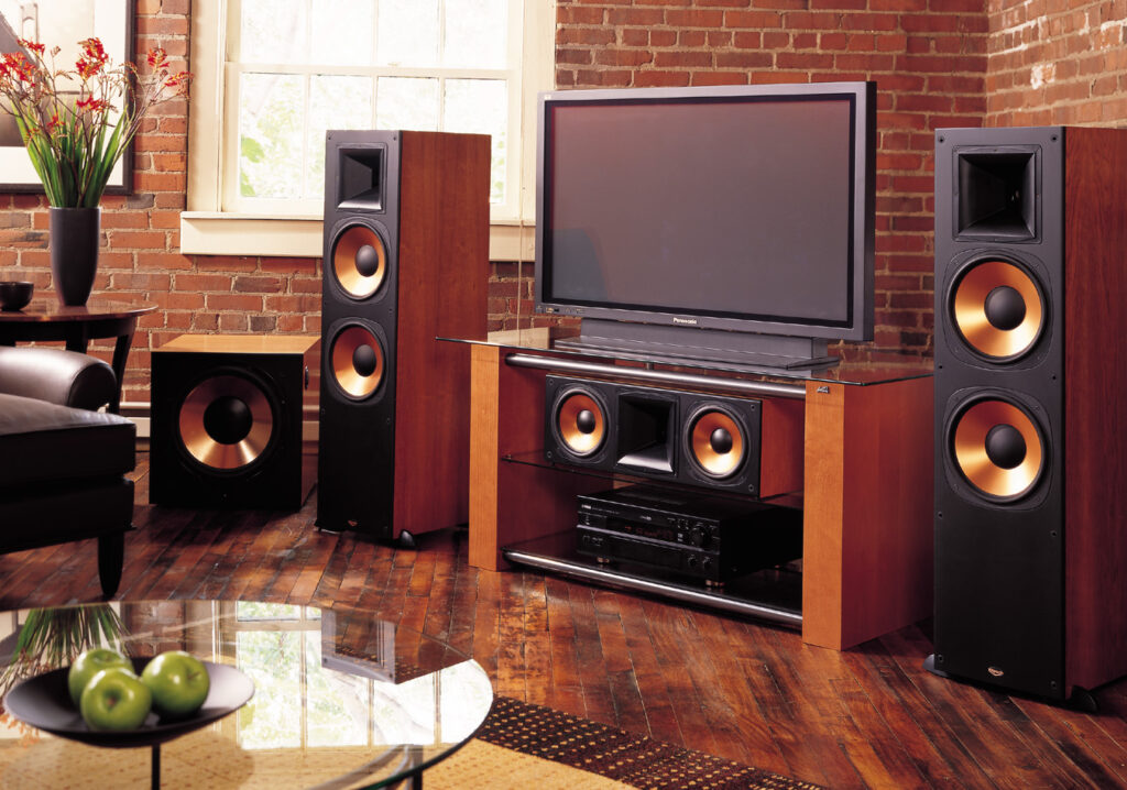 Choosing the Ideal Home Theater System: A Comparative Guide | Sound ...